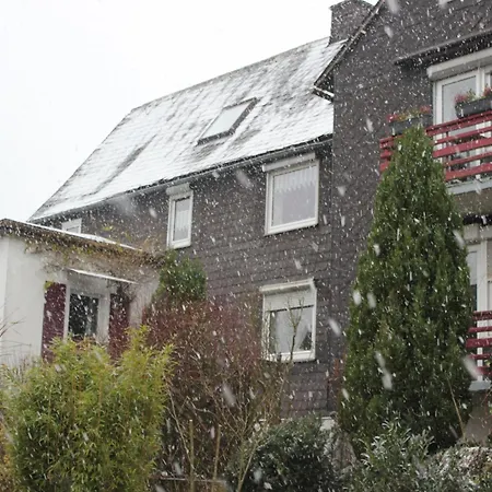 Modernes In Usseln Mit Terrasse, Cleaning Included *
