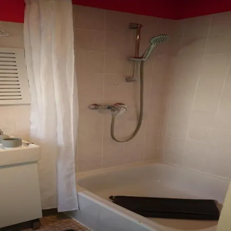 Modernes In Usseln Mit Terrasse, Cleaning Included Appartement